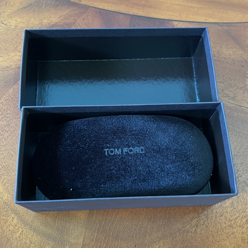 TOM FORD Medium Dark Brown Sunglass Case, NWOT - Picture 10 of 10